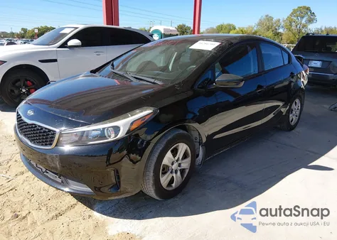 2017 Kia Forte Lx z USA, uszkodzony, nr VIN 3KPFK4A78HE028316